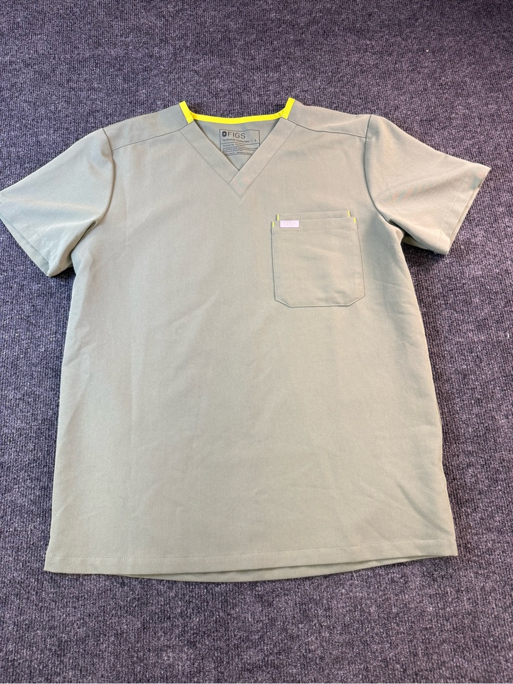 FIGS Men’s Sage Olive Green V-Neck Scrub Top